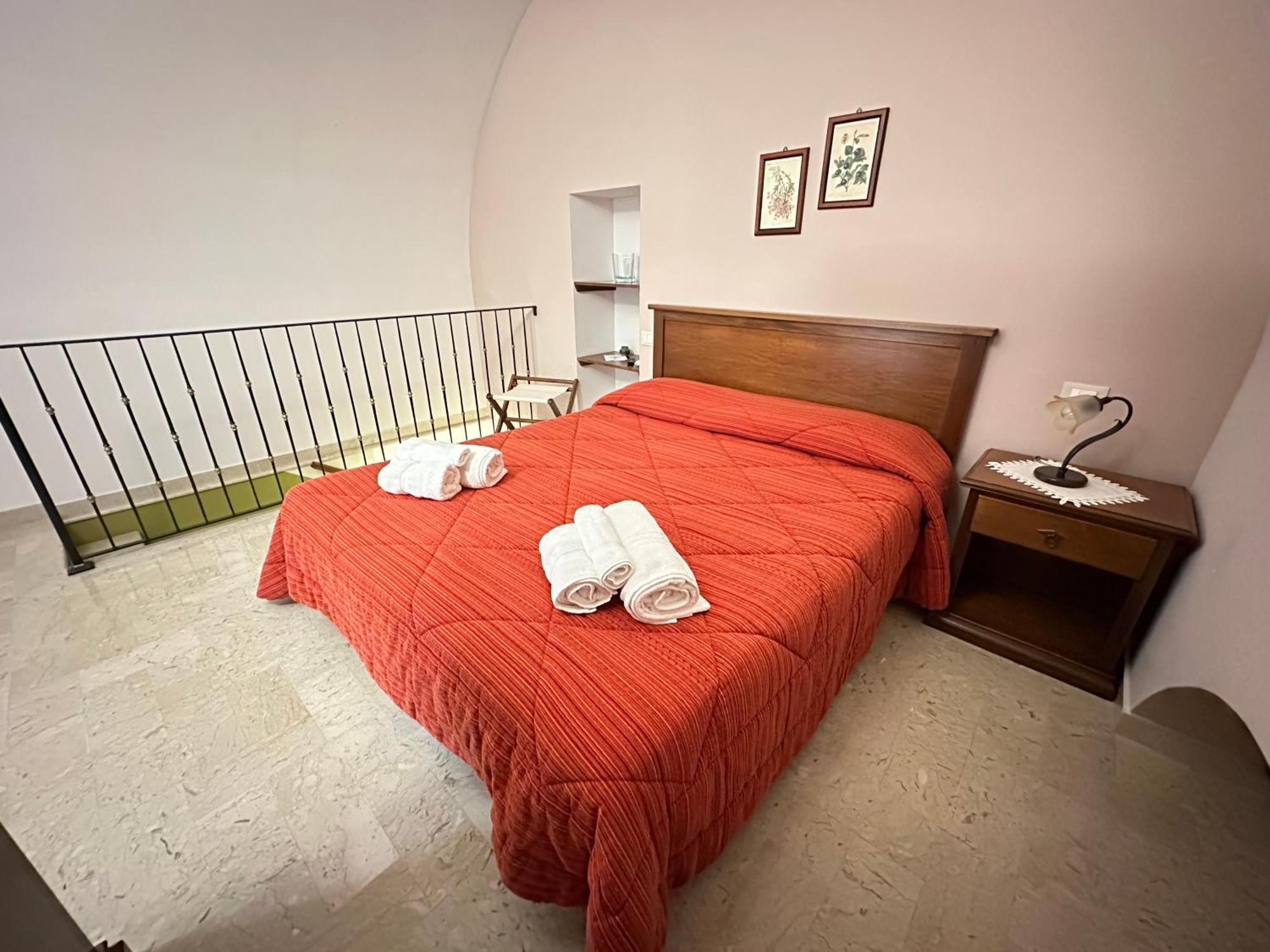 Historic B&B Apartments Home Chiaramonte Gulfi Εξωτερικό φωτογραφία